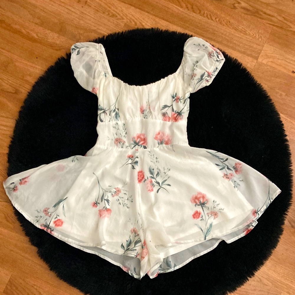 Beautiful White Romper with Pink Flowers 🌸